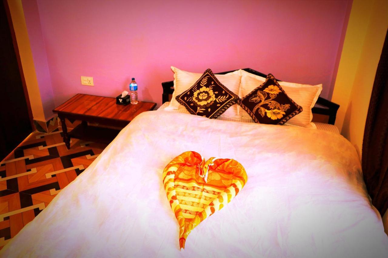 Hotel National Park Sauraha- Homely Stay And Peaceful Location With Jungle Safari Arrangements Экстерьер фото