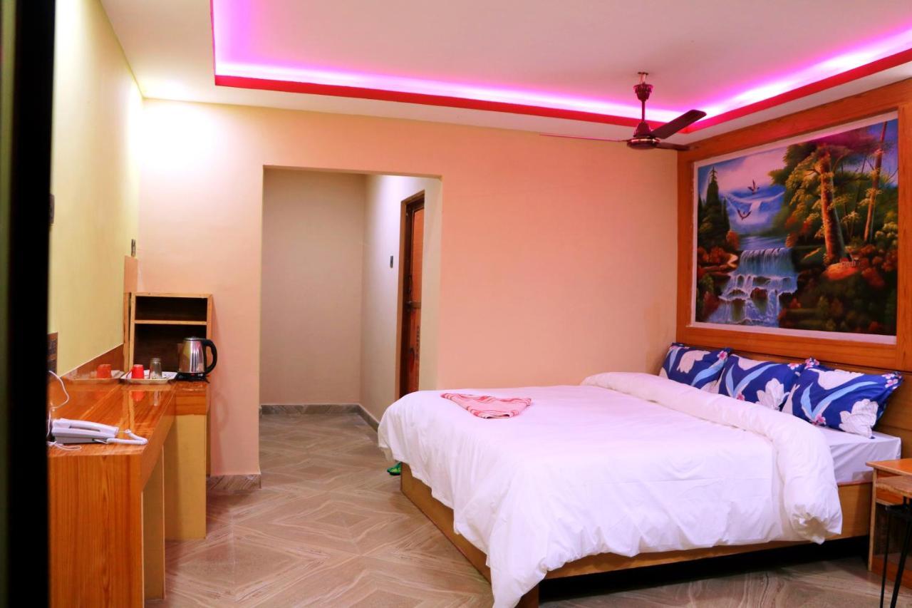 Hotel National Park Sauraha- Homely Stay And Peaceful Location With Jungle Safari Arrangements Экстерьер фото