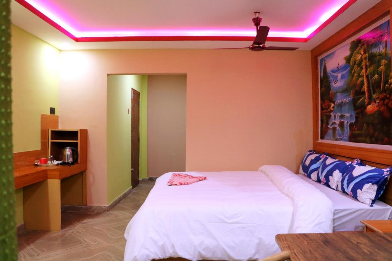 Hotel National Park Sauraha- Homely Stay And Peaceful Location With Jungle Safari Arrangements Экстерьер фото