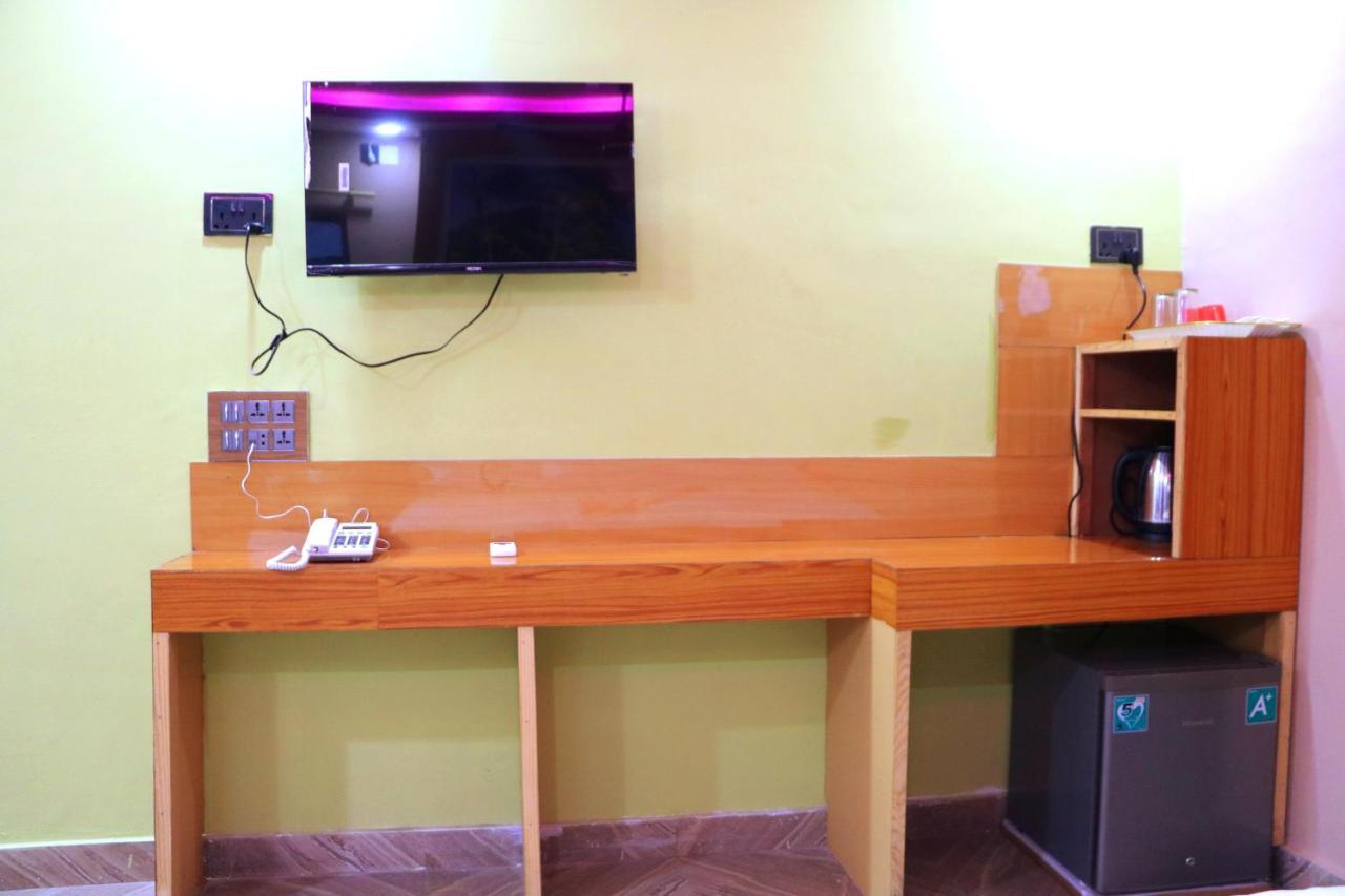 Hotel National Park Sauraha- Homely Stay And Peaceful Location With Jungle Safari Arrangements Экстерьер фото