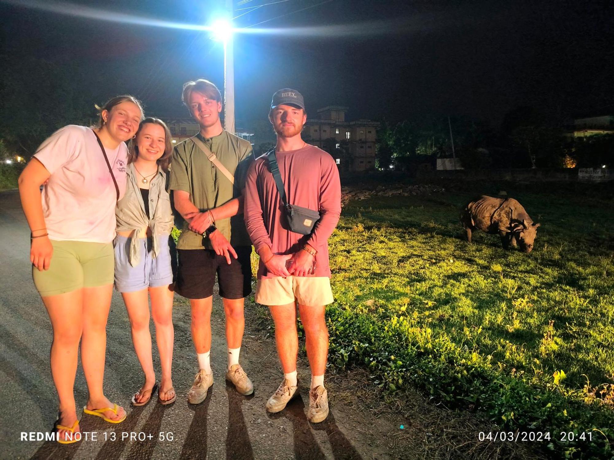 Hotel National Park Sauraha- Homely Stay And Peaceful Location With Jungle Safari Arrangements Экстерьер фото