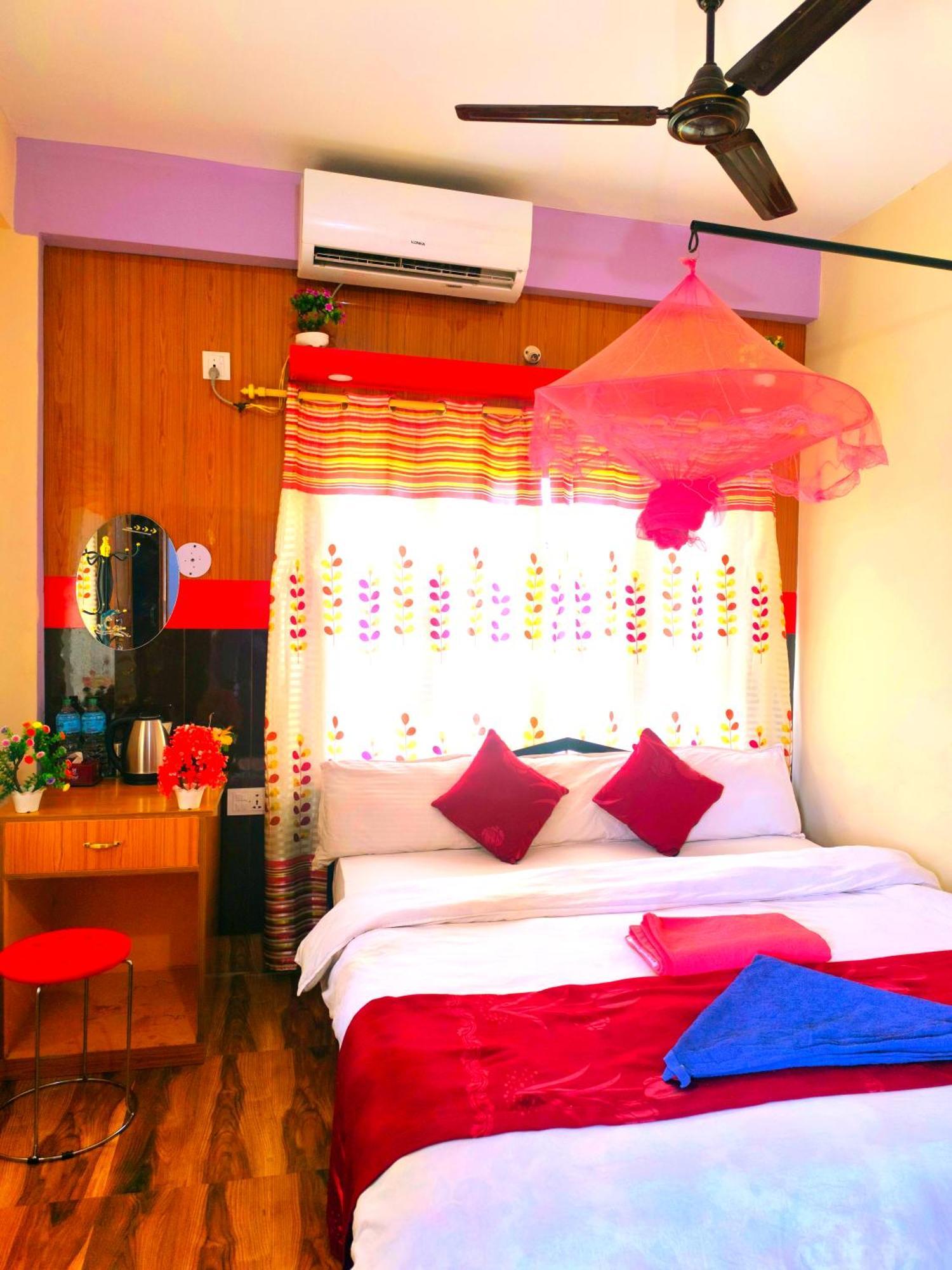 Hotel National Park Sauraha- Homely Stay And Peaceful Location With Jungle Safari Arrangements Экстерьер фото