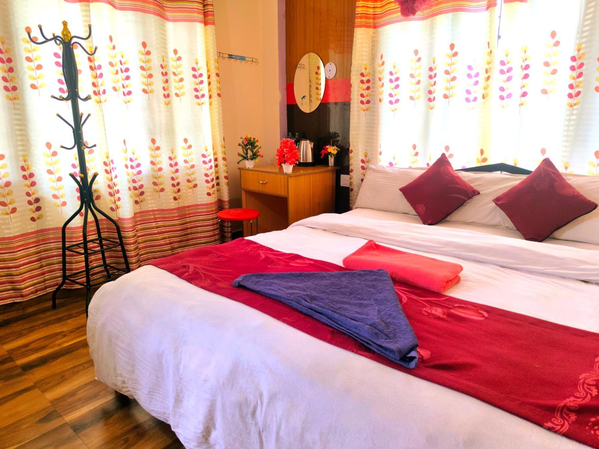 Hotel National Park Sauraha- Homely Stay And Peaceful Location With Jungle Safari Arrangements Экстерьер фото